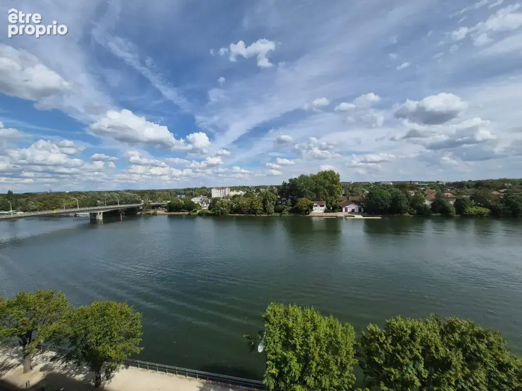Magnifique f4 vue seine avec cave + place de parking - photo 11