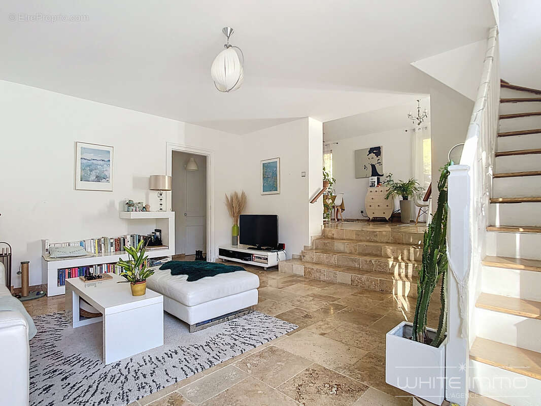 Maison à FRANCHEVILLE