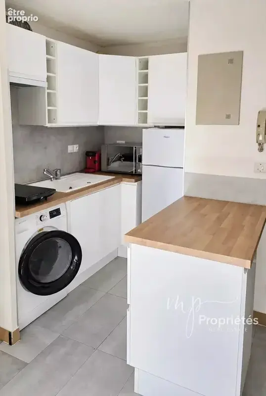A vendre au lavandou appartement 2 pièces – 28 m² – balcon – parking privatif – plage à pied - photo 3
