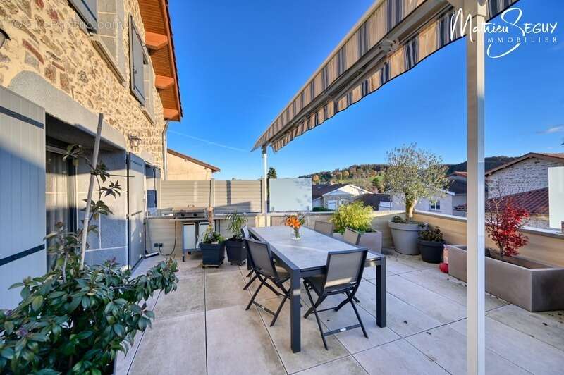 Maison à SAINT-MARTIN-EN-HAUT