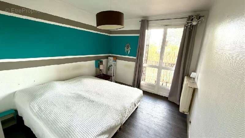 Appartement à SAINTE-GENEVIEVE-DES-BOIS