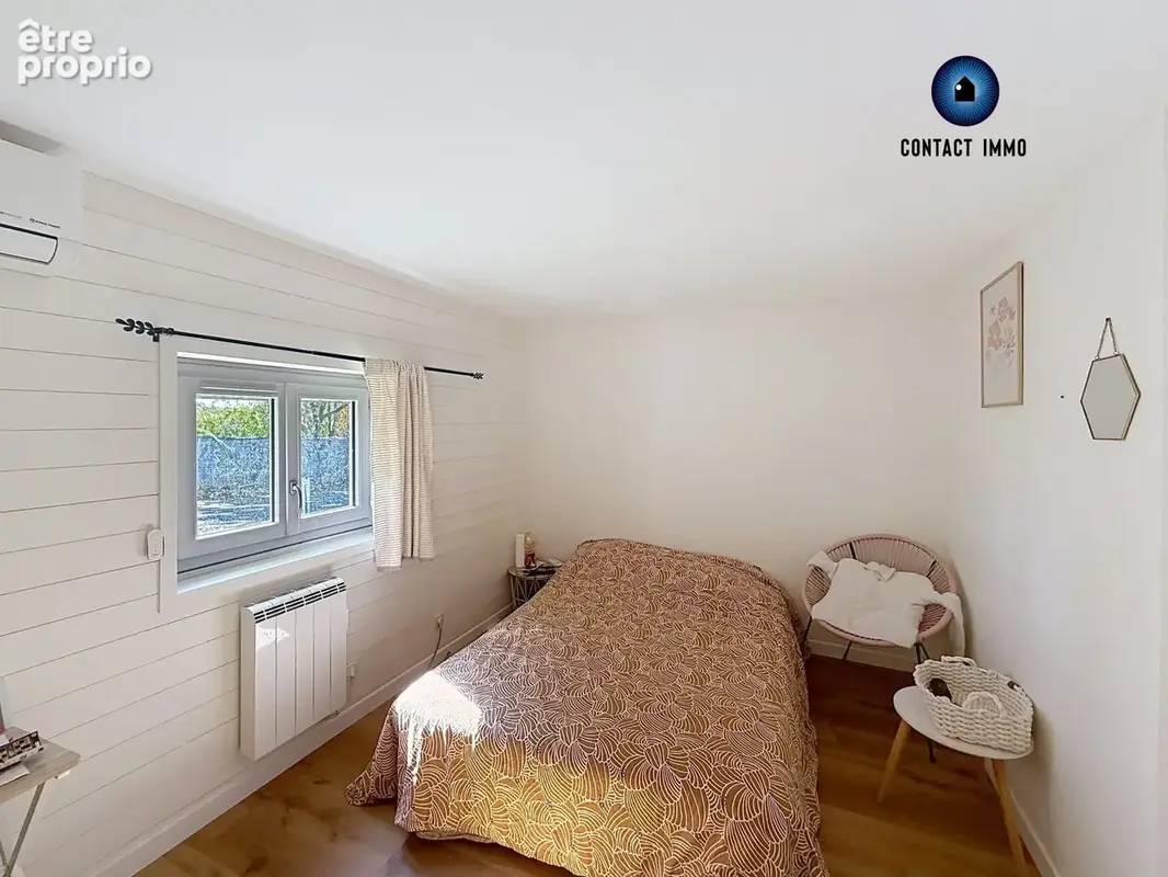 Maison 184 m² à Saint-Pantaleon-De-Larche  - photo 8