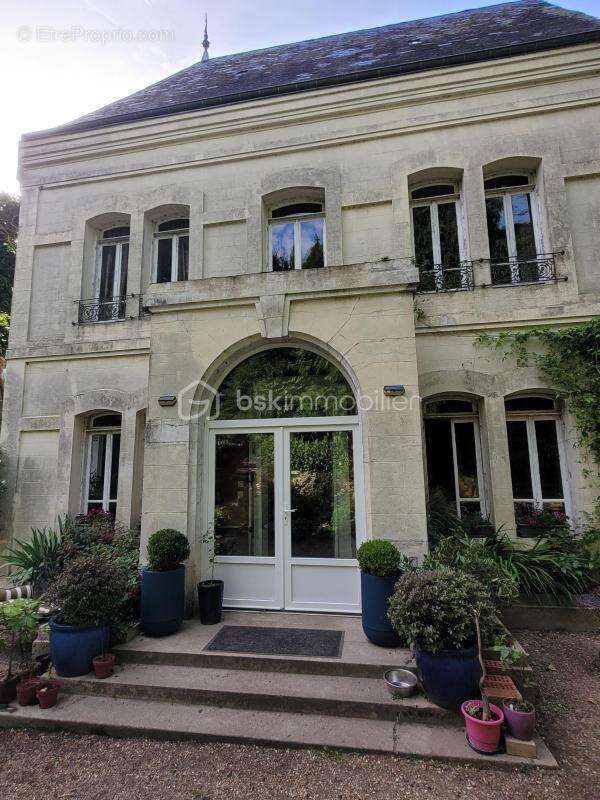 Manoir 19ème avec ancienne maison de gardien, grand garage, parc paysager - photo 3
