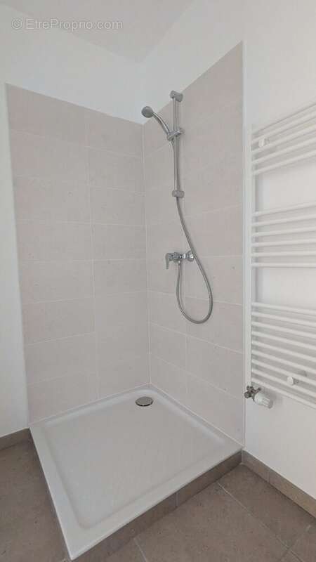 Appartement à CHENOVE