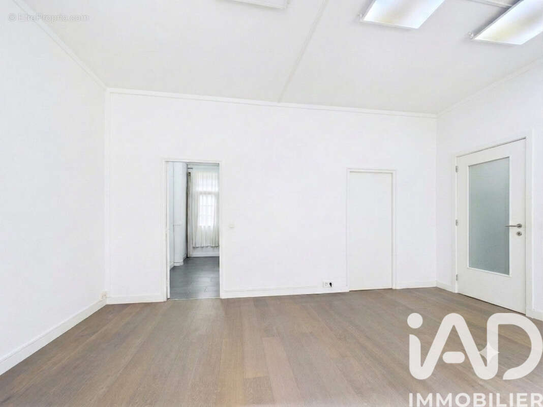 Commerce 77 m² à Paris-13e  - photo 6