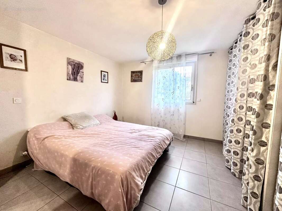 Maison à VILLELONGUE-DELS-MONTS