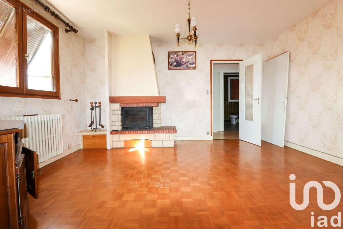 Maison 161 m² à Ussel  - photo 3