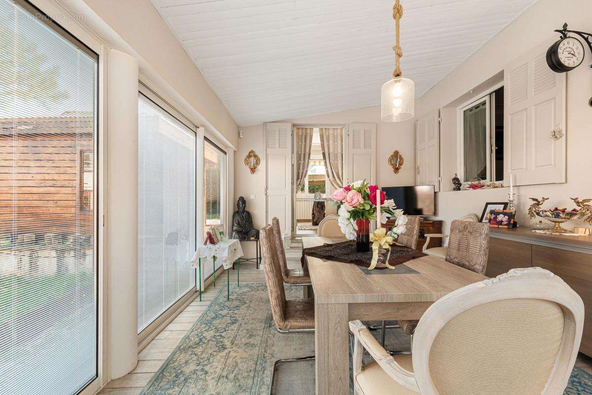 Maison à MOUGINS