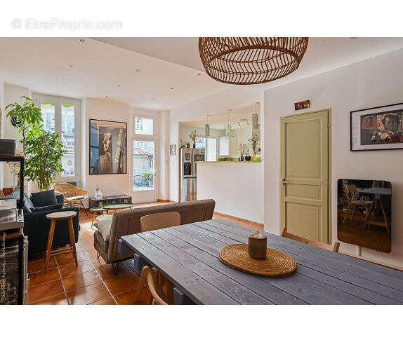 Appartement à MARSEILLE-6E