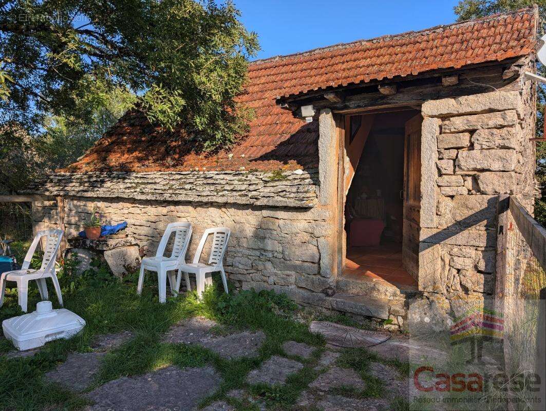 Maison à CENEVIERES