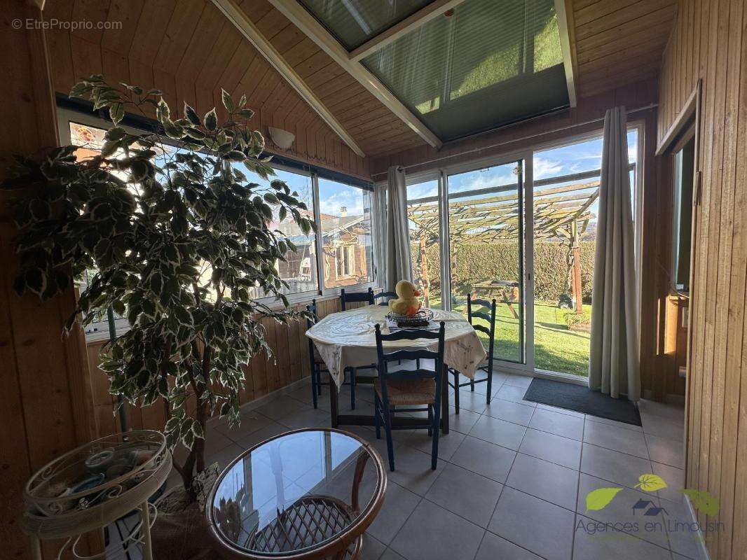 Maison à PEYRAT-LE-CHATEAU