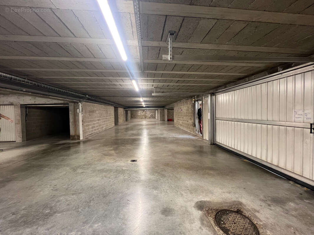 Parking à SENLIS