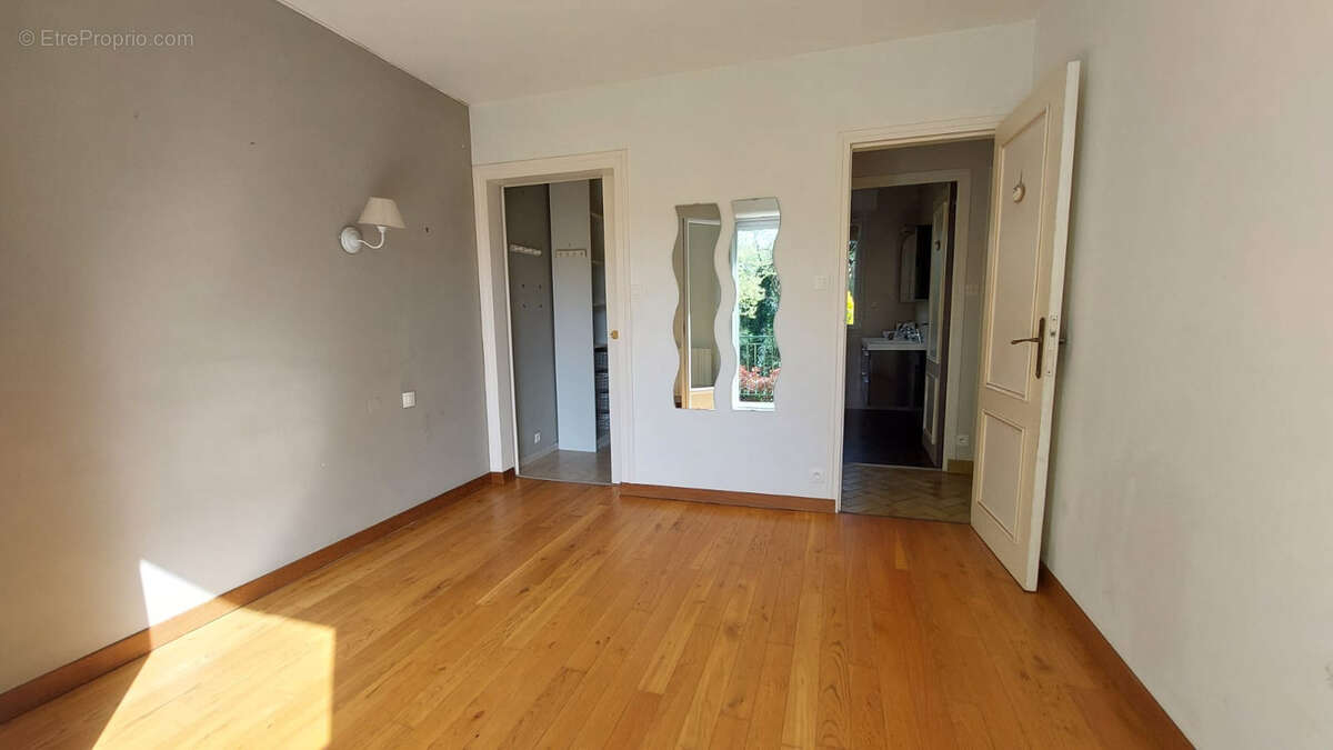 Maison à SAINT-THONAN