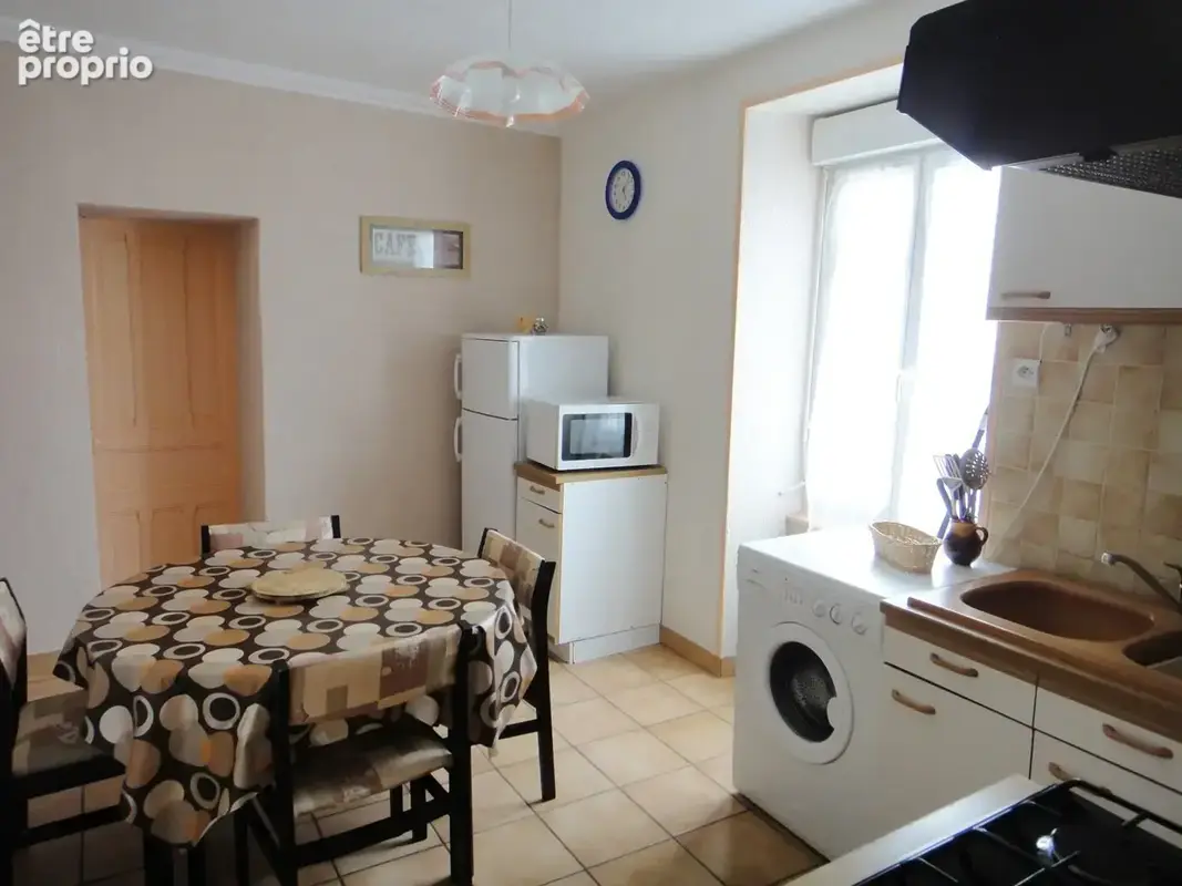 À VENDRE  ÉTEL  Immeuble avec potentiel commercial et résidentiel - photo 8