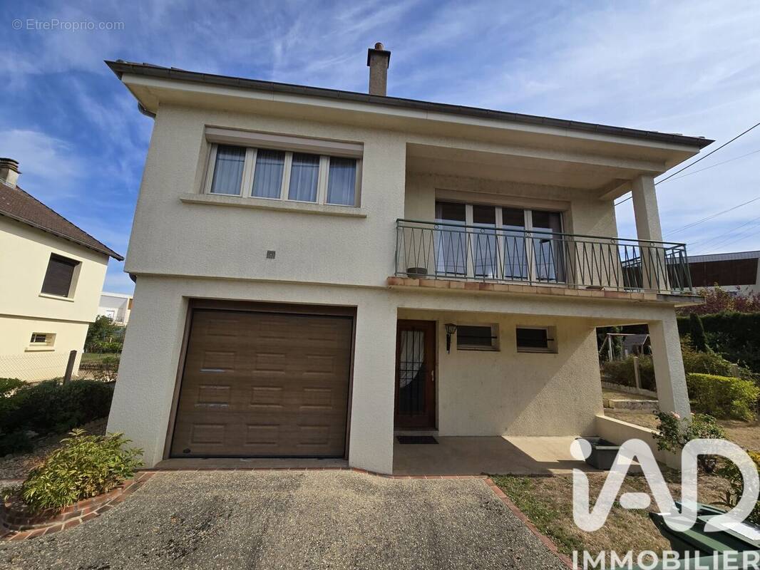 Photo 1 - Maison à YZEURE