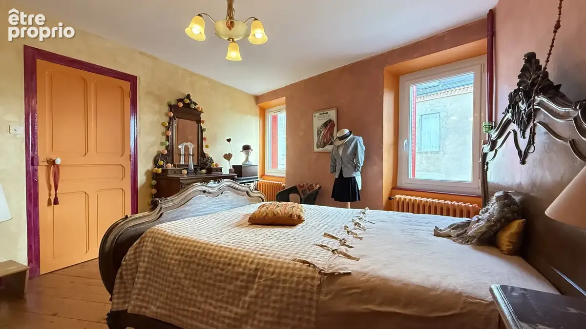 Grande maison de village rénovée avec dépendance et jardin - photo 10