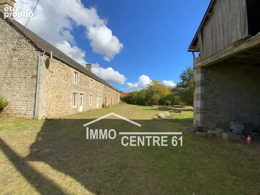 Longère à rénover et dépendances sur 5600m2 de terrain - photo 24