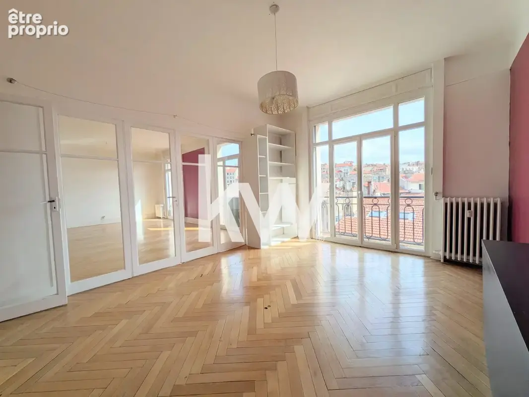 Appartement à SAINT-ETIENNE