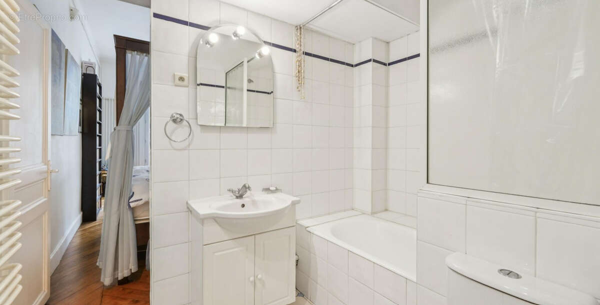 Appartement à PARIS-8E