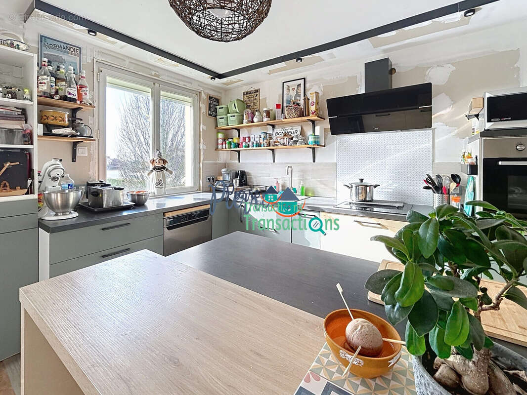 Maison à SAINT-MAURICE-D'ETELAN