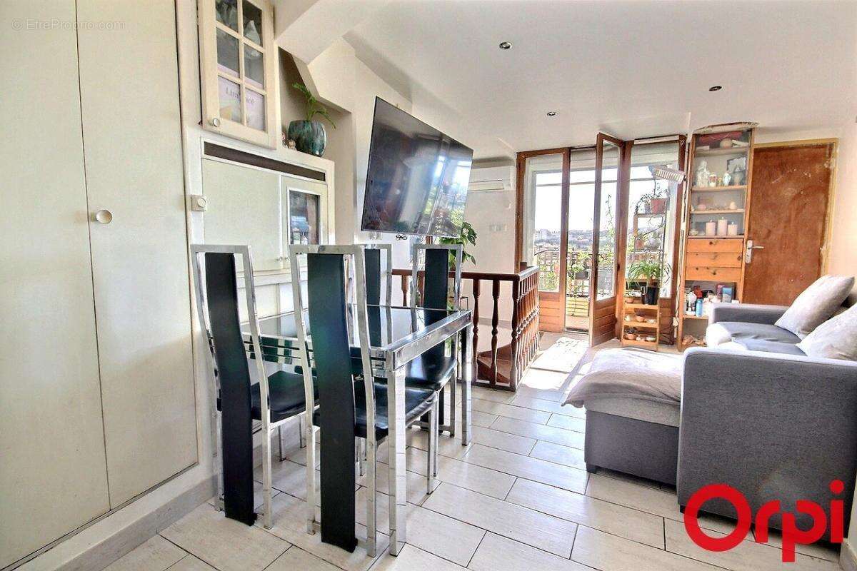 Appartement T3  en duplex - Terrasse - Vue mer - 13016 Marseille - photo 2