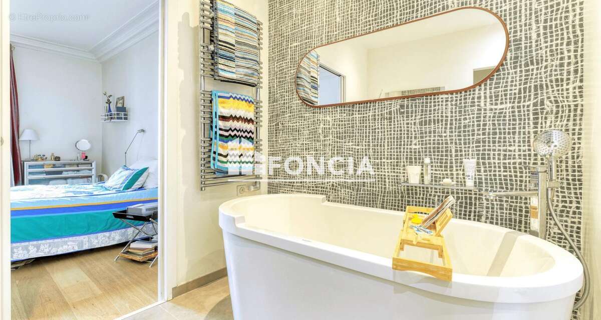 Appartement à PARIS-3E