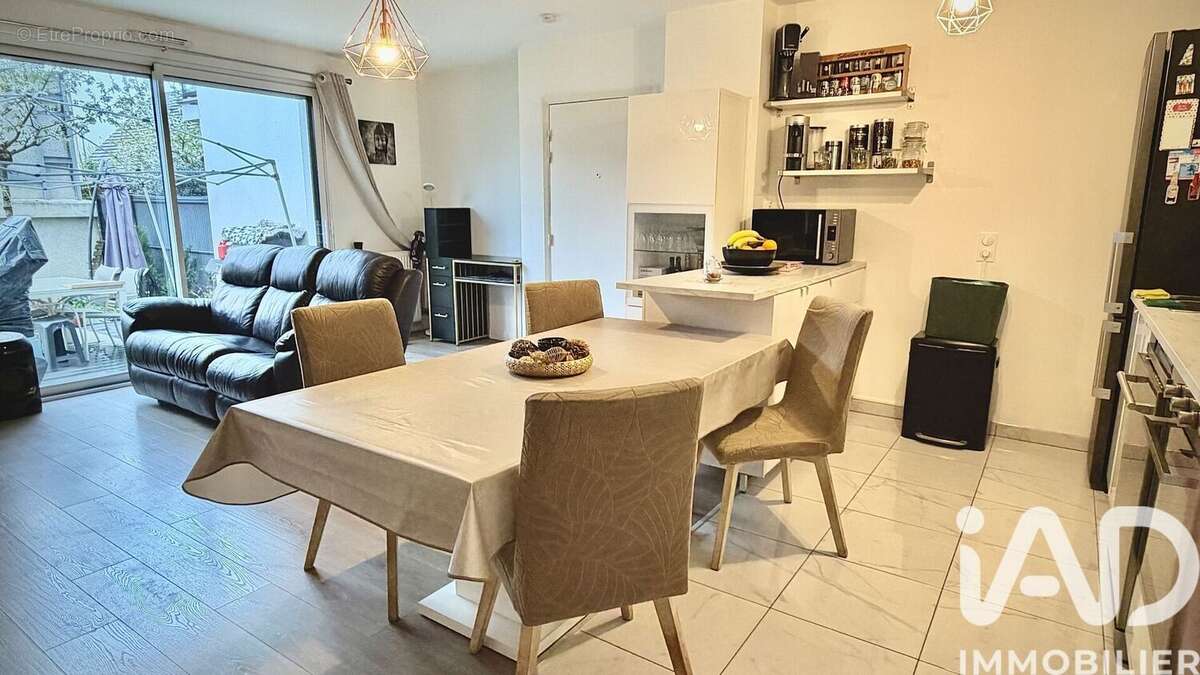 Photo 2 - Appartement à CHENNEVIERES-SUR-MARNE