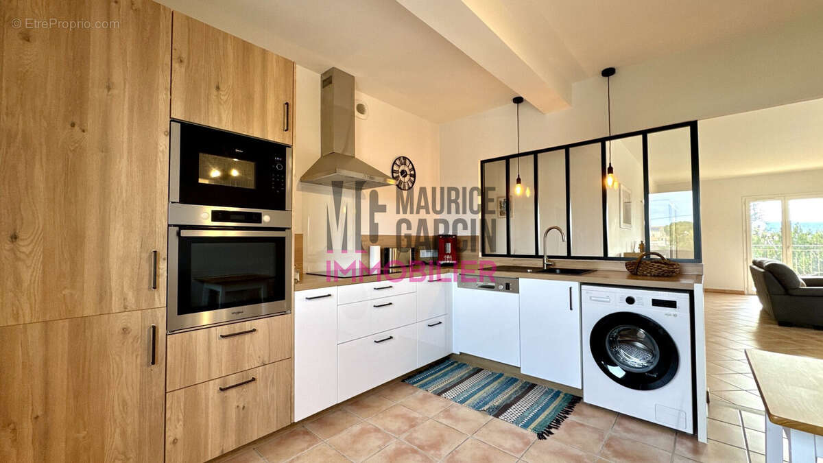 Appartement à PERNES-LES-FONTAINES