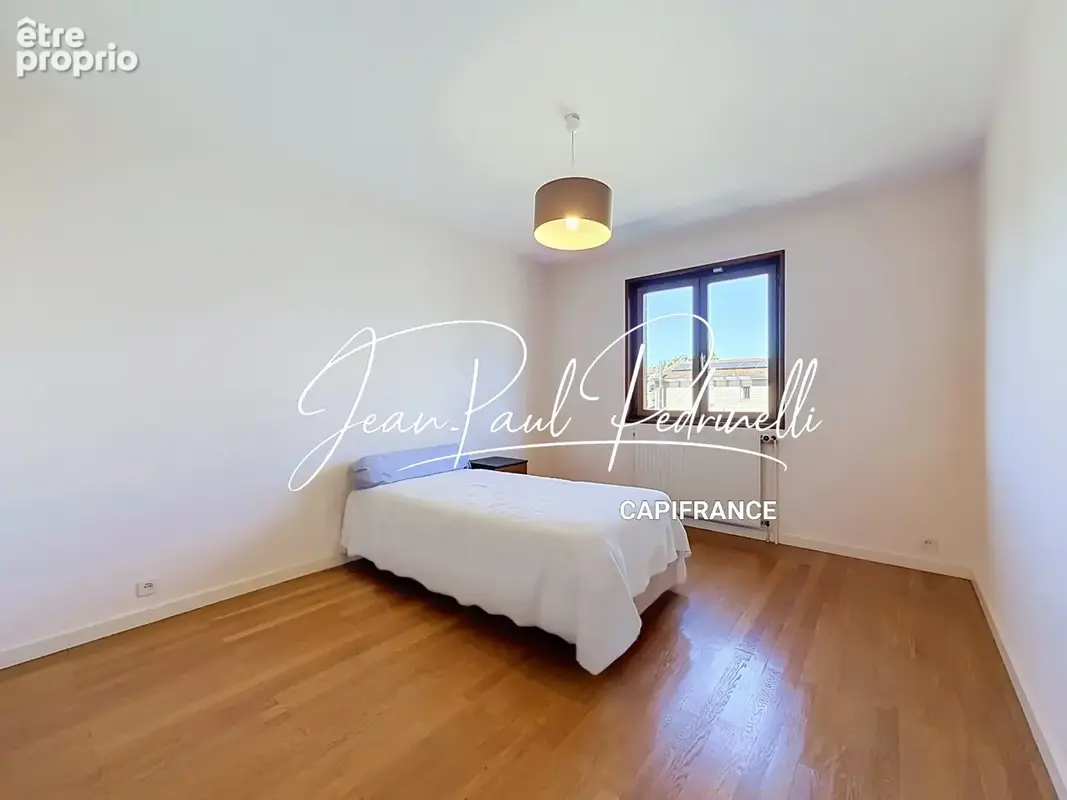 CALUIRE-ET-CUIRE – Cœur Vassieux – Villa 101 m² habitables + 115 m² Hors Carrez (double garage et annexe) – Terrain plat 770 M²  - photo 13
