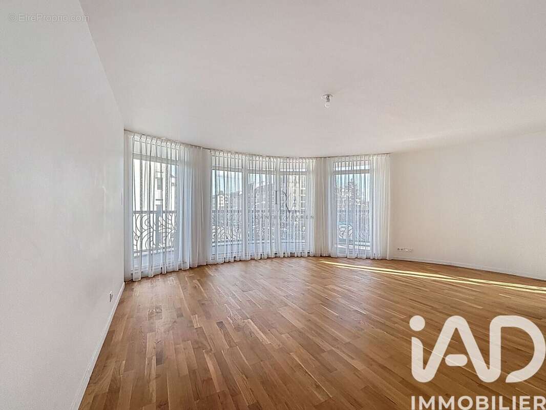 Photo 2 - Appartement à CLAMART