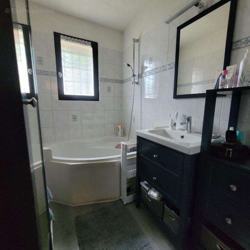 Maison à LES ABRETS