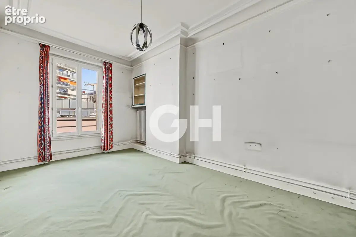 Place de la Nation : appartement familial de 3 chambres avec balcon - photo 7