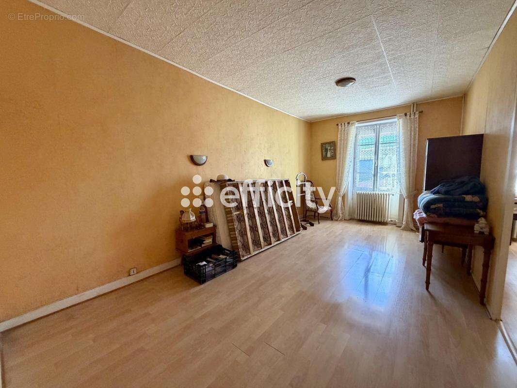 Maison 94 m² à La Guerche-De-Bretagne  - photo 11