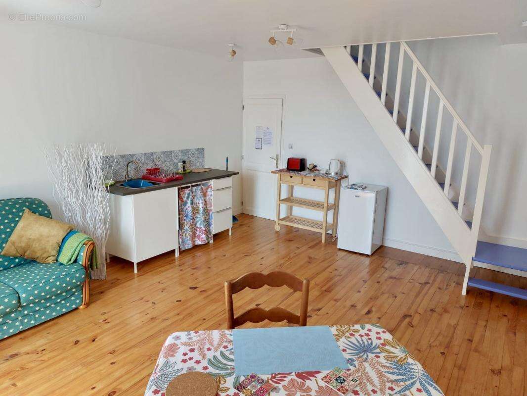 Maison à SAINT-JEAN-D'ANGELY