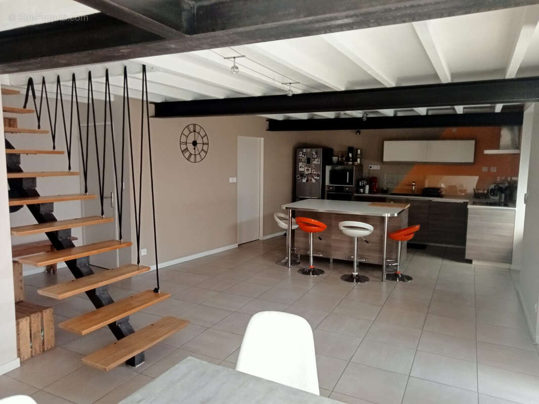 Maison à MAUVEZIN