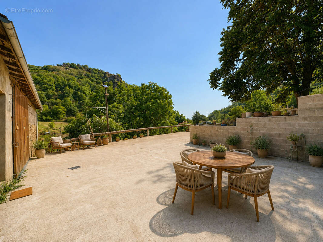 Maison rénovée, dépendances, écuries, carrière   1,9 ha de terrain - photo 13