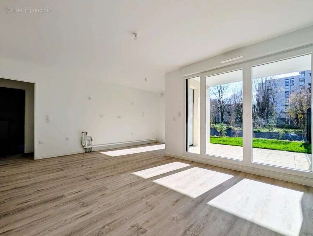 Appartement à LES CLAYES-SOUS-BOIS