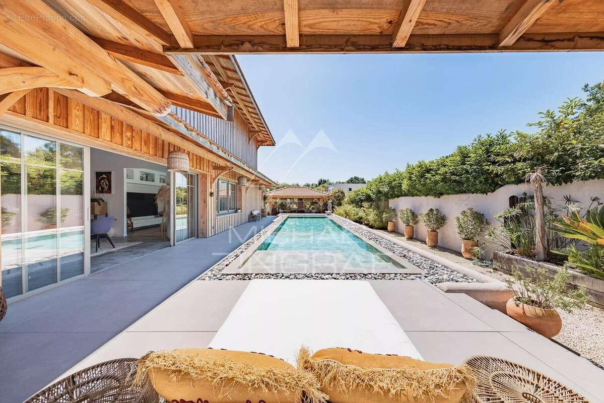 Maison à MIOS