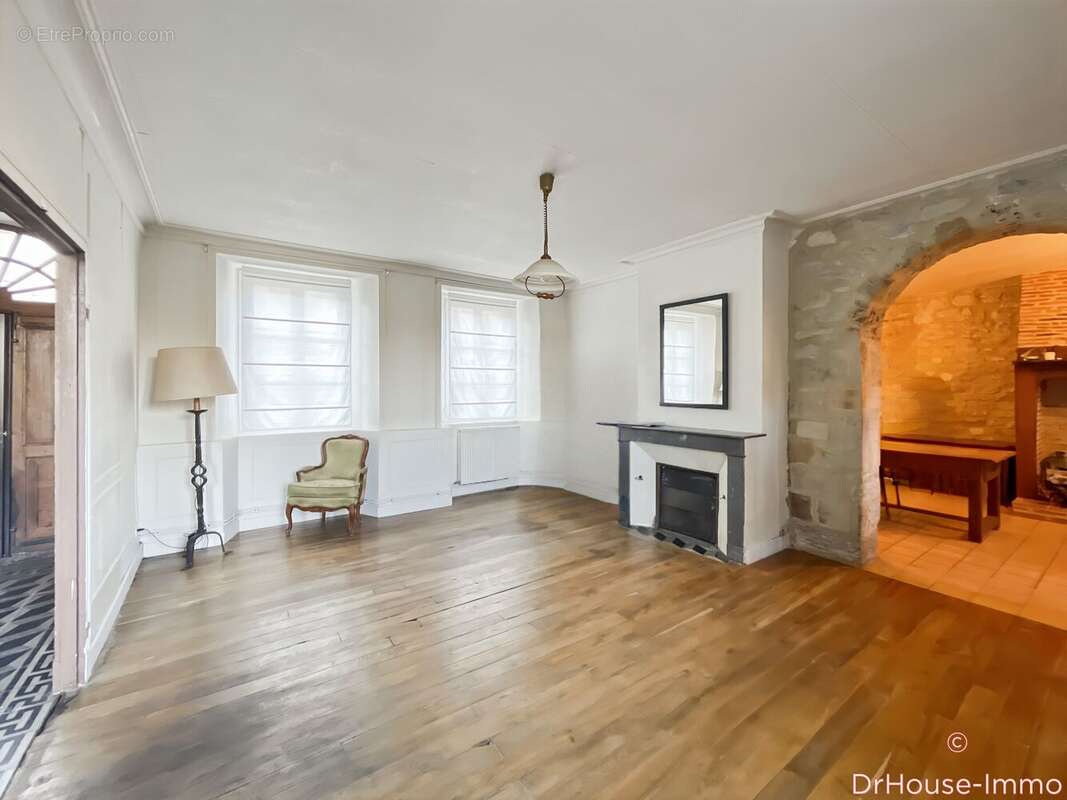 Maison 300 m² à Bretenoux  - photo 6