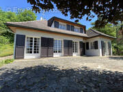 Maison à MONTAGNIEU