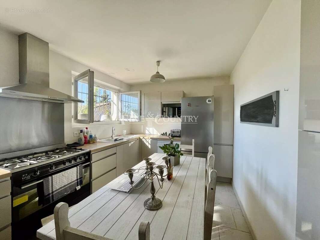 Appartement à LE ROURET