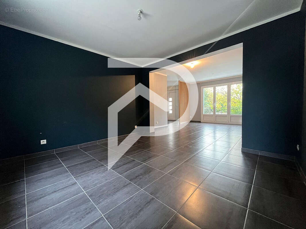 Maison à SAINT-VRAIN