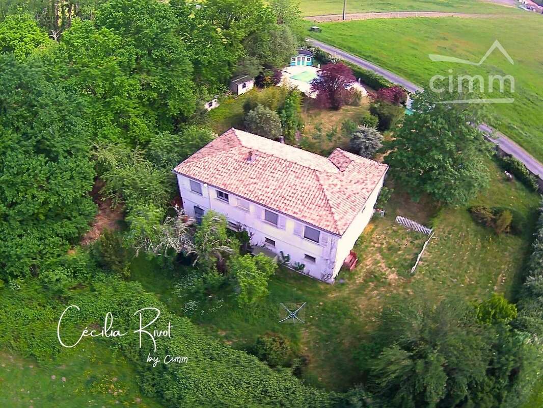 Maison à CHEPNIERS