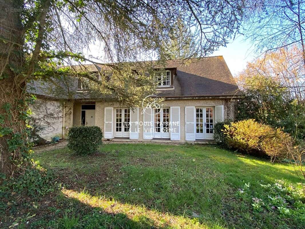 Maison à LE PERRAY-EN-YVELINES