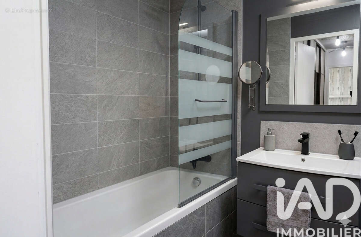 Photo 9 - Appartement à OULLINS