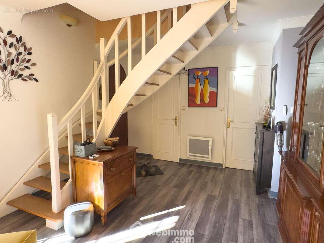 Une entrée ouverte sur... - Maison à JUIGNE-SUR-LOIRE