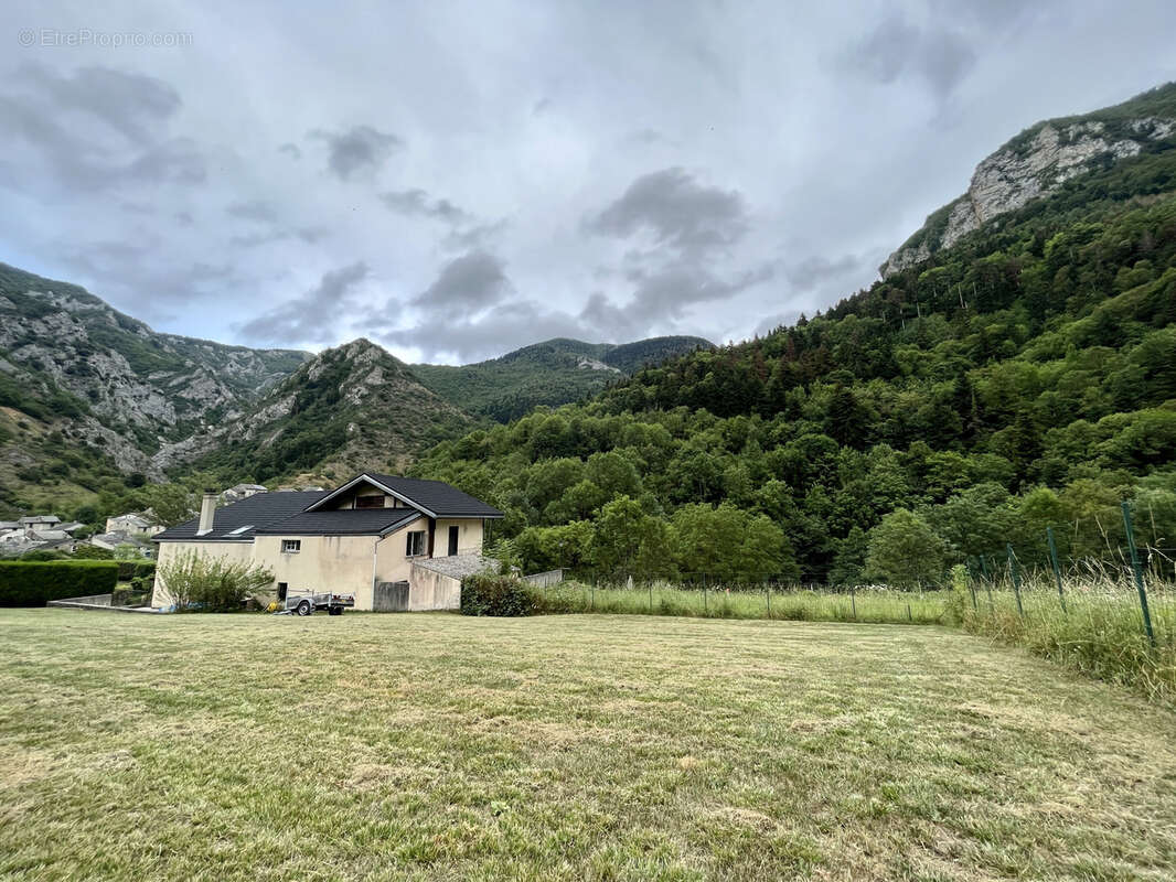 Grande maison familiale avec gîte indépendant, terrasses et jardin à Sainte-Colombe-sur-Guette - photo 47