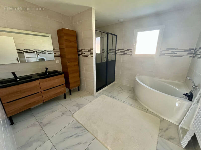 Maison à MOUTIERS-SUR-LE-LAY