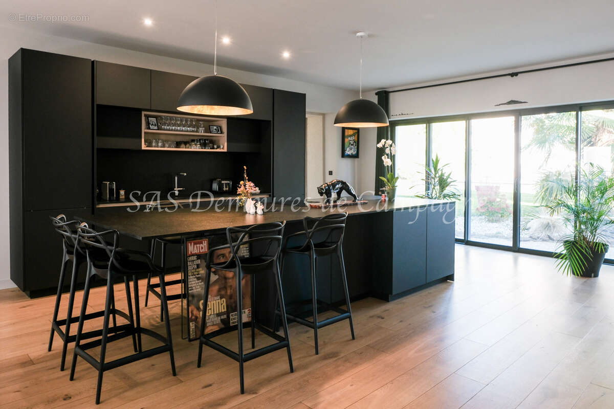 Maison à SAINT-SATUR