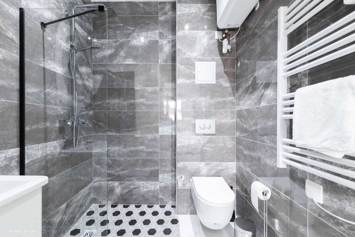 Appartement à PARAY-VIEILLE-POSTE